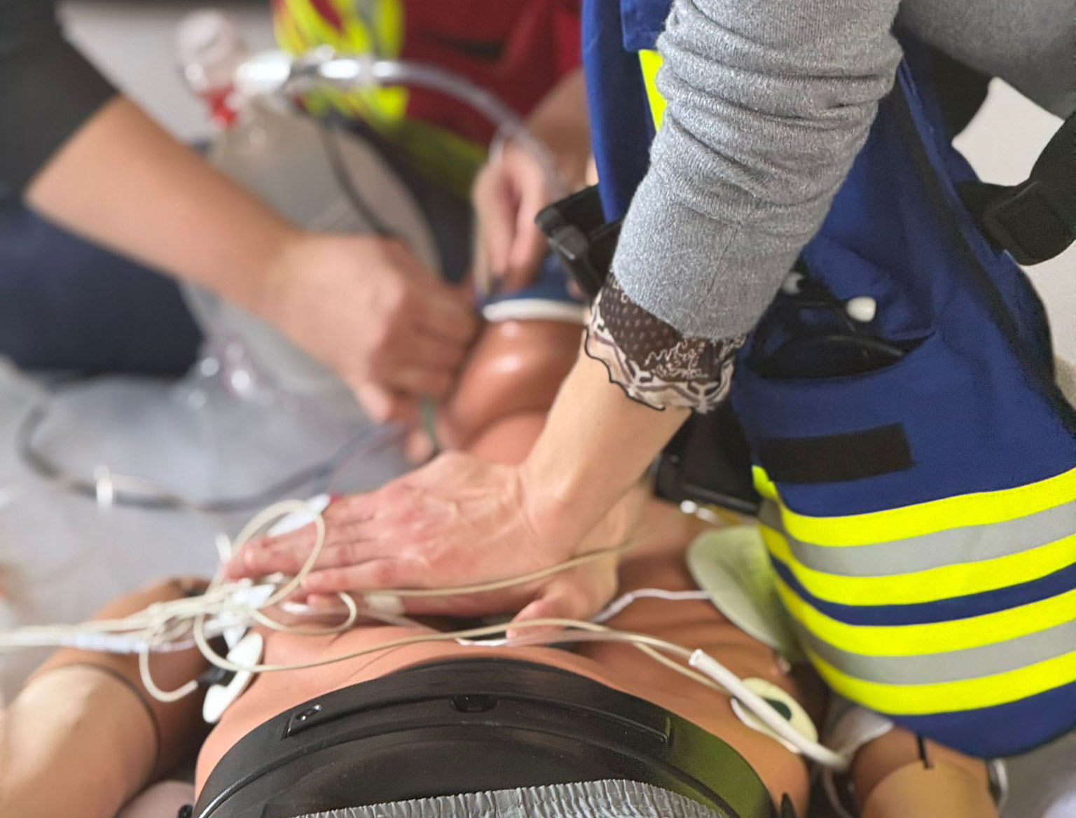 Im Skillslab des GBZ werden Reanimationsmaßnahmen trainiert