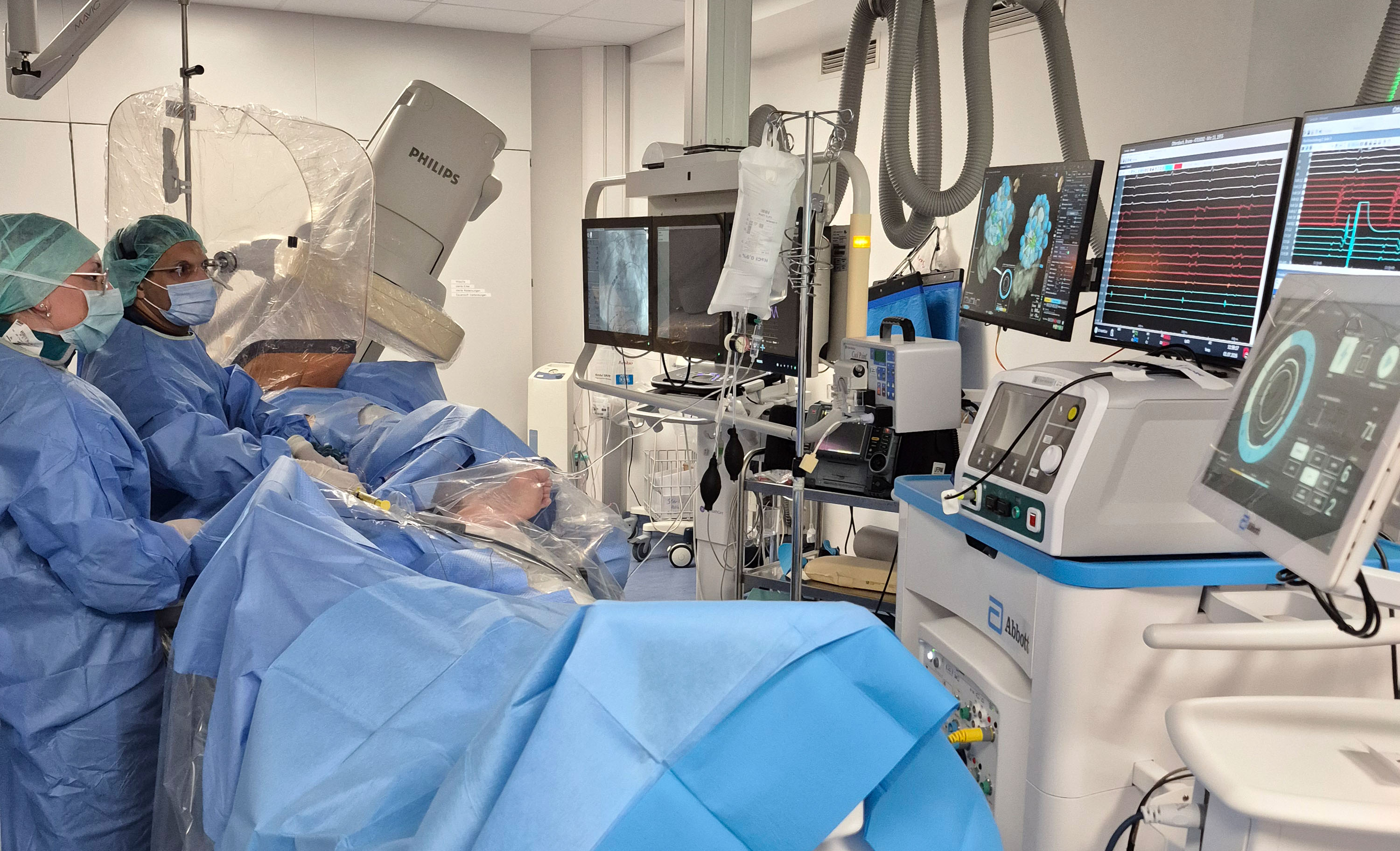Eine Pulsed Field Ablation (PFA) ist ein innovatives, nicht-thermisches Verfahren zur Behandlung von Vorhofflimmern.
