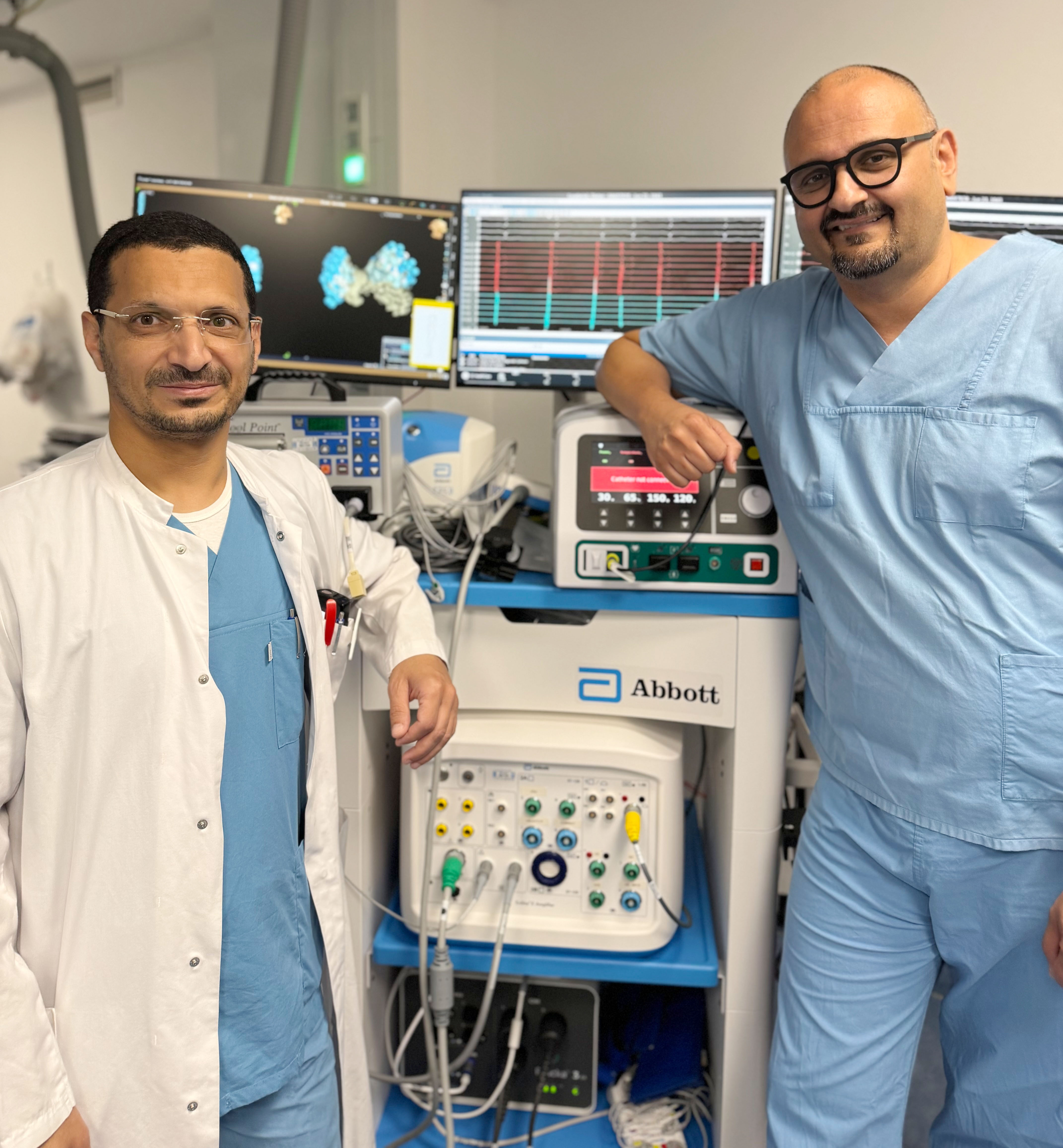 Dr. Fuad Hasan wurde als neuer Sektionsleiter für die Elektrophysiologie herzlich von Chefarzt Prof. Dr. Vedat Tiyerili begrüßt.
