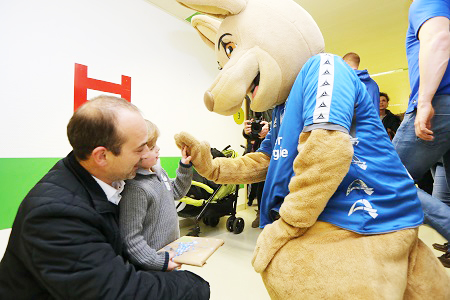 VfL-Gruppe_Weihnachtsaktion-2018_Kinderstation-Kreiskrankenhaus-Gummersbach